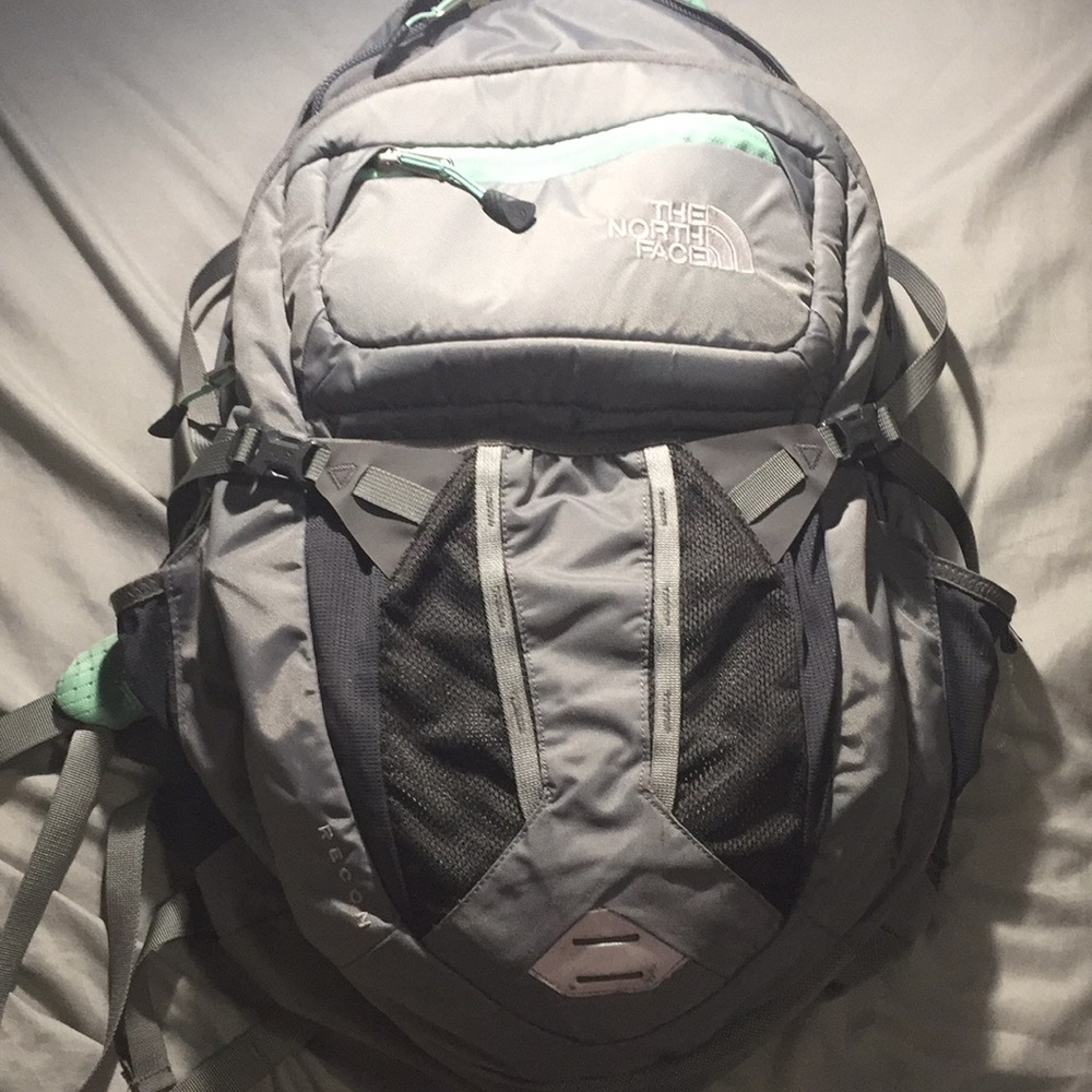 North face recon backpack